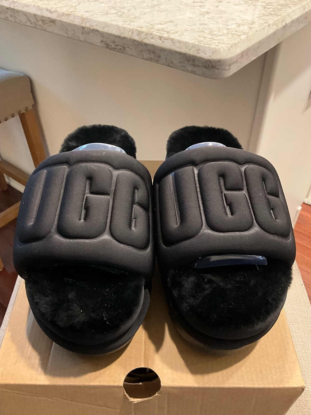 NIB UGG Women's Maxi Graphic Slide Sandal Size 7